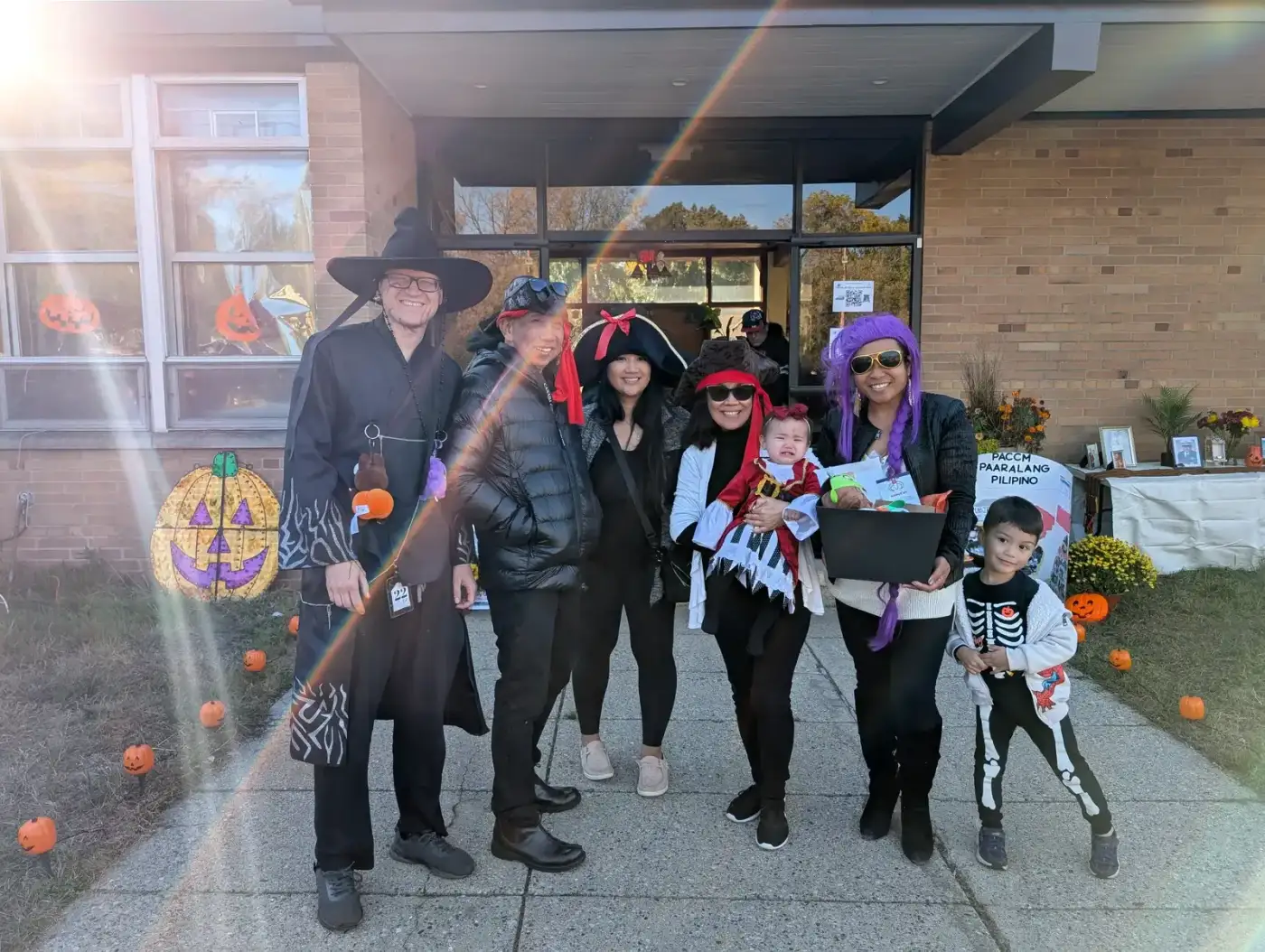 Trick-or-treaters loving the Klawsome theme